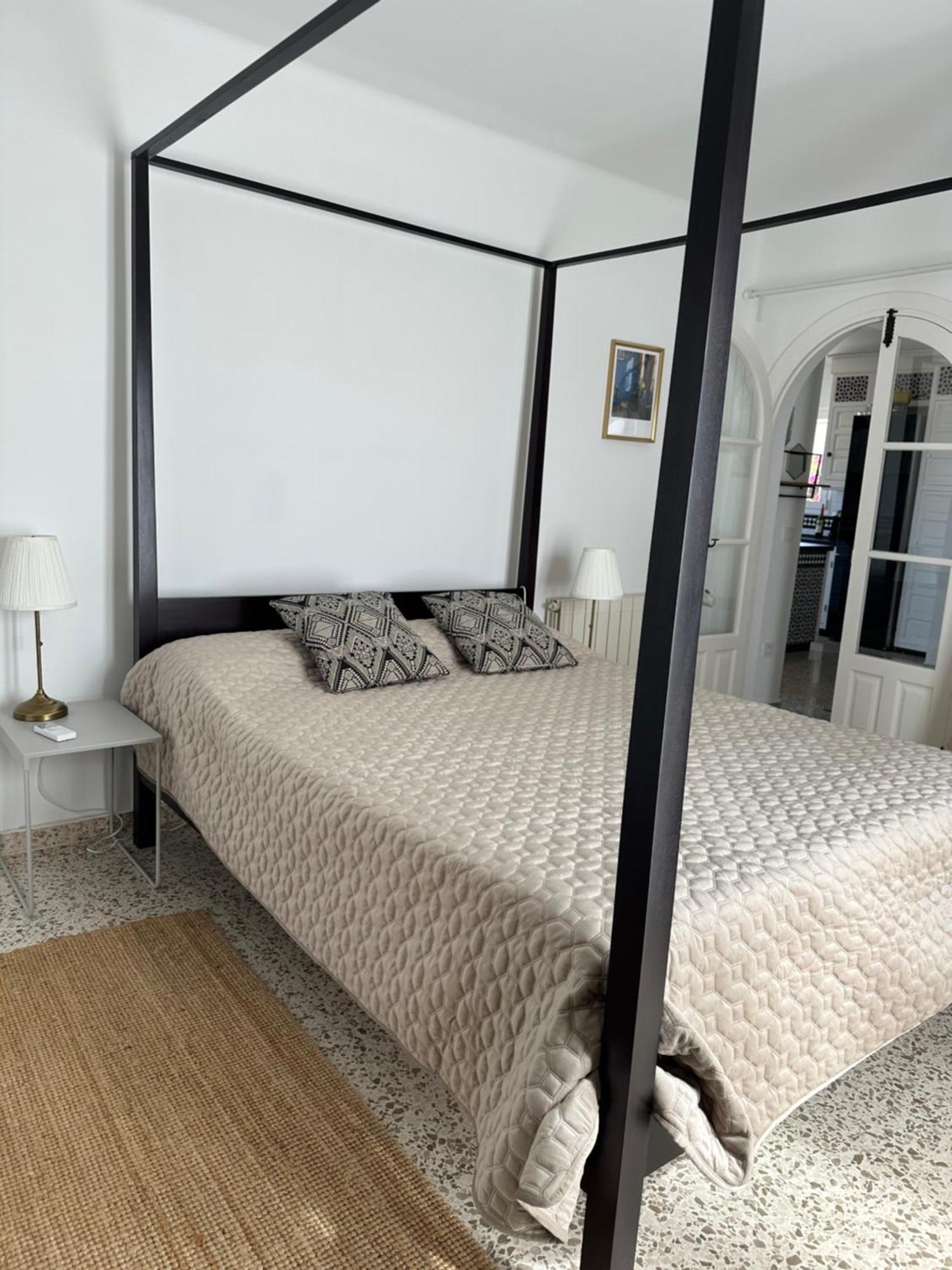 Villa Little Castle: Sea & Mountain Views In